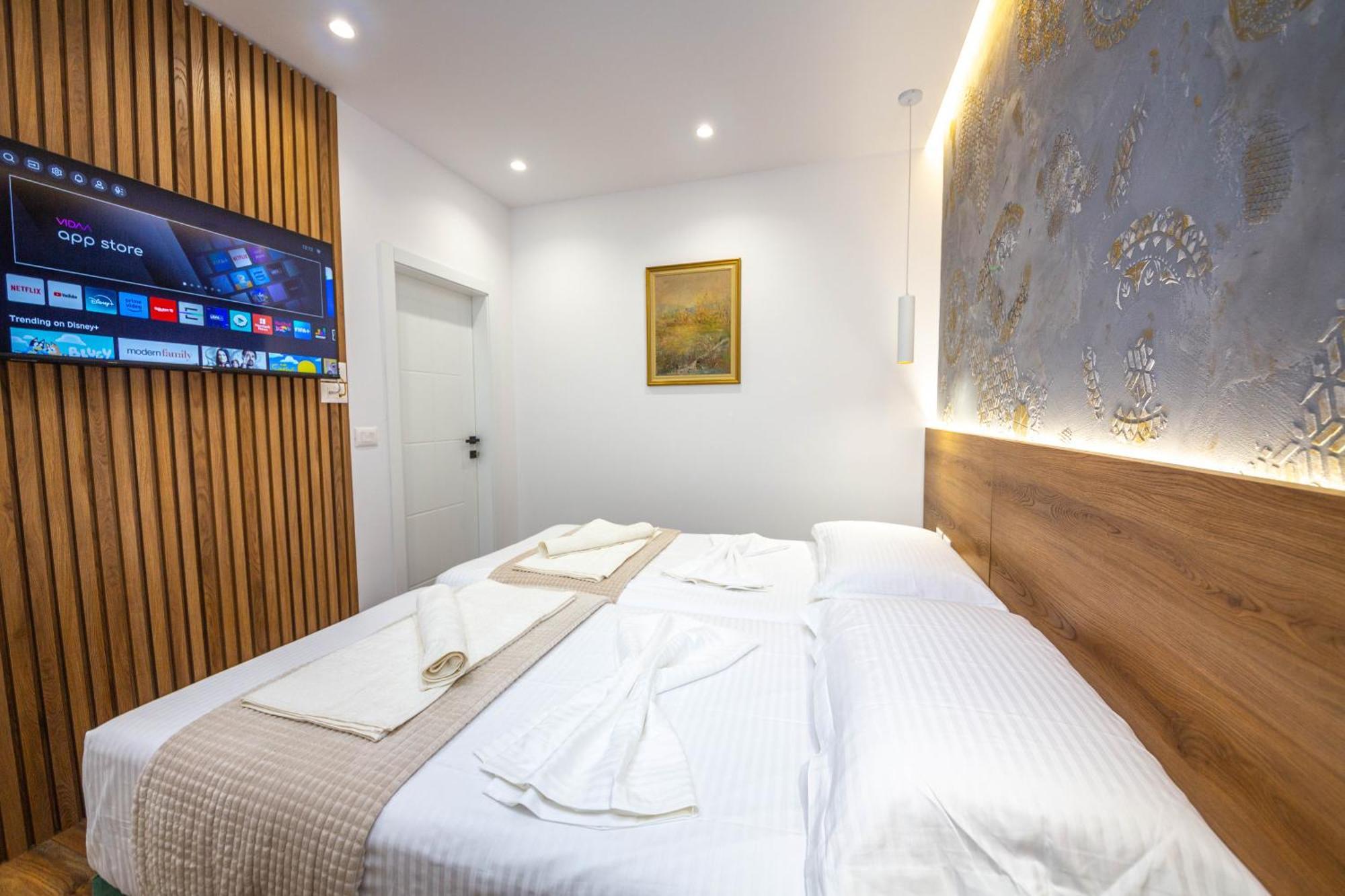 Apartment Downtown Boutique Tirana