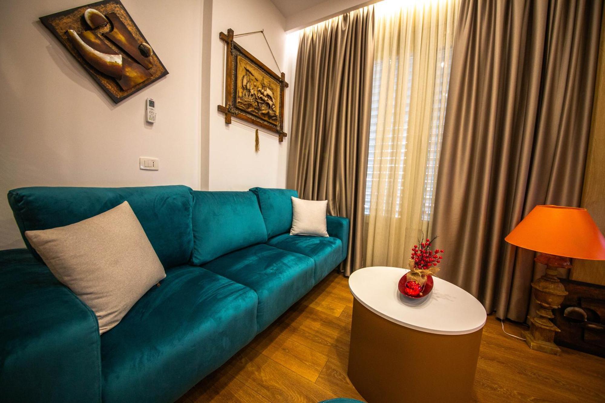 Downtown Boutique * Tirana